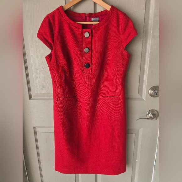 ANN TAYLOR Dress Red Sz 8 Cap Sleeves Front Pockets Button Accents  Wool - Picture 2 of 11